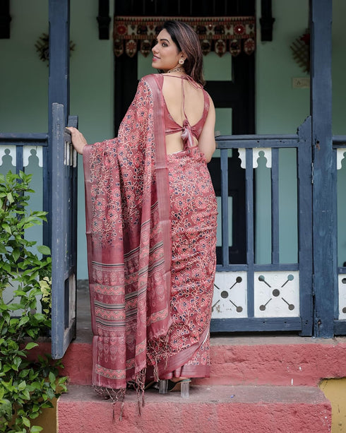 Vasthrlay Tasselled Elephant Saree