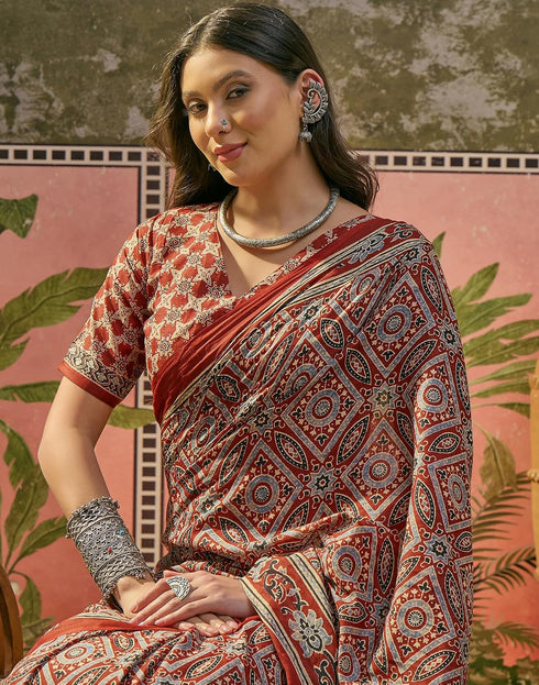Vasthrlay Womens Printed Rust | Multi Saree With Unstitched Blouse Piece