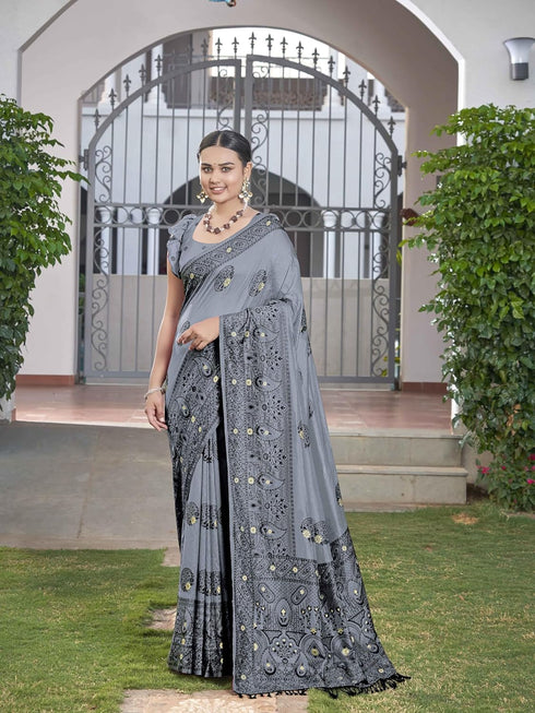 Vasthrlay Trendy Banarasi Jacquard Blouse