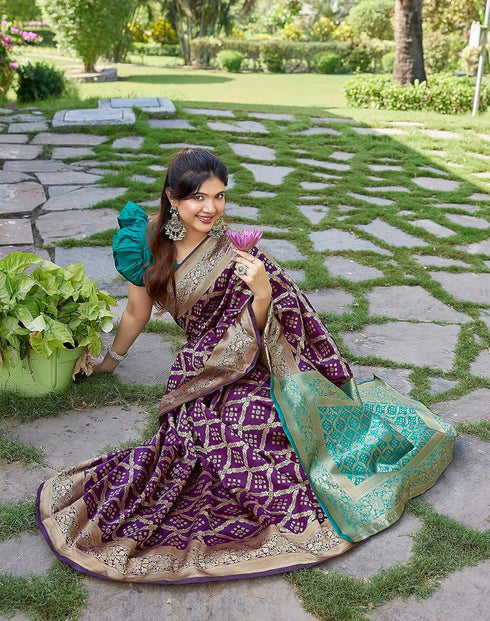 Vasthrlay Banarasi Kanjivaram Az Ys Mintoo Mehendi Ethnic Wear