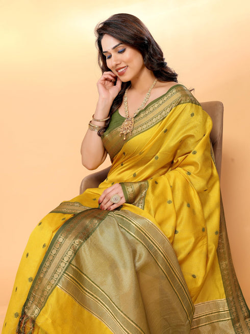Vasthrlay Jacquard Unstitched Saree