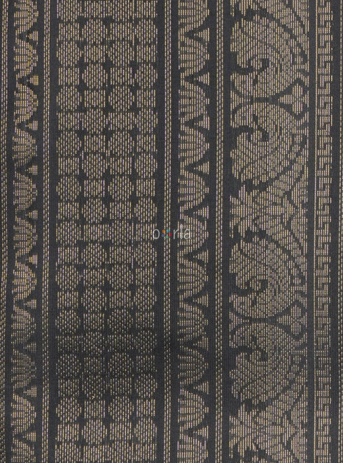 Prakruthi Ezhil Golden Dance & Violet Turning Handloom Soft Silk Saree