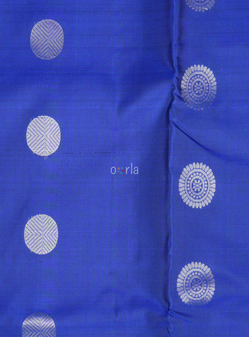 Prakruthi Mughizh Royal Blue & Tea Green Kanchi Border Handloom Soft Silk Saree
