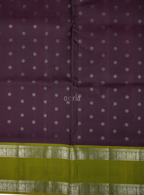 Prakruthi Mughizh Grape & Tea Green Kanchi Border Handloom Soft Silk Saree