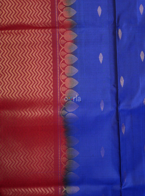Prakruthi Ezhil Royal Blue & Maroon Long Border Handloom Soft Silk Saree
