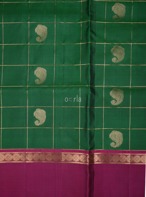 Prakruthi Mughizh Forest Green & Violet Kanchi Border Handloom Soft Silk Saree