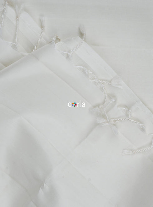 Prakruthi Swarnam Heaven White Fancy Handloom Soft Silk Saree