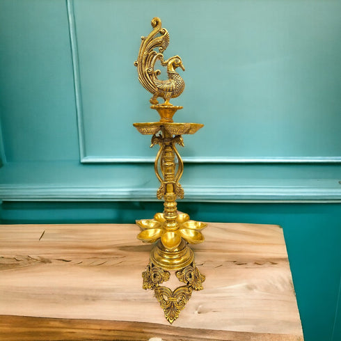 Tamas Brass Ten Wicks Peacock Lamp