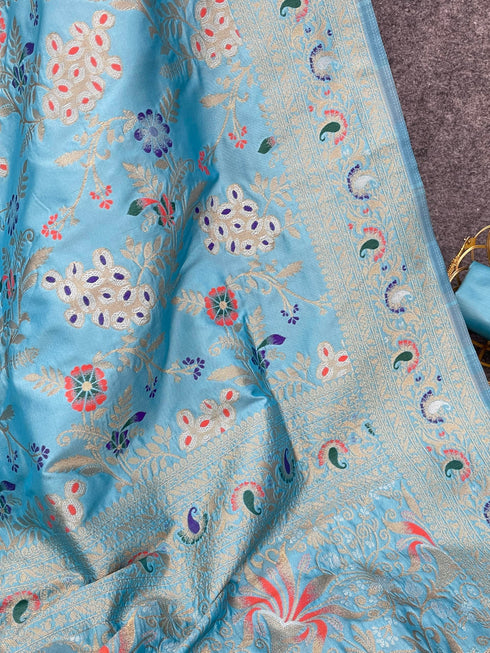 Vasthrlay Banarasi Woven Saree