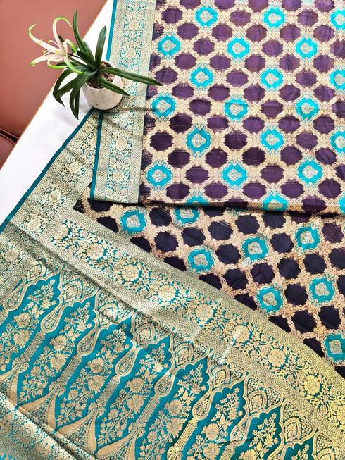 Vasthrlay Banarasi Weaving Contrast
