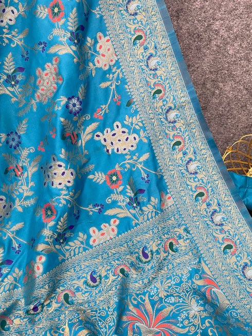 Vasthrlay Banarasi Woven Saree