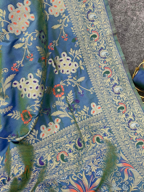 Vasthrlay Banarasi Woven Saree