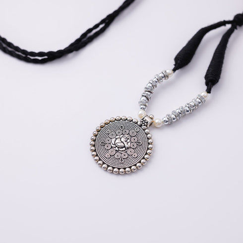 Samskara Home Arshiya Metal Pendant Necklace