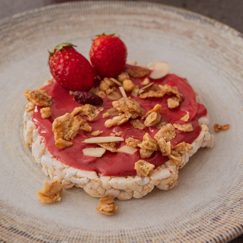 Everaw Nutrition Strawberry Cashew Butter