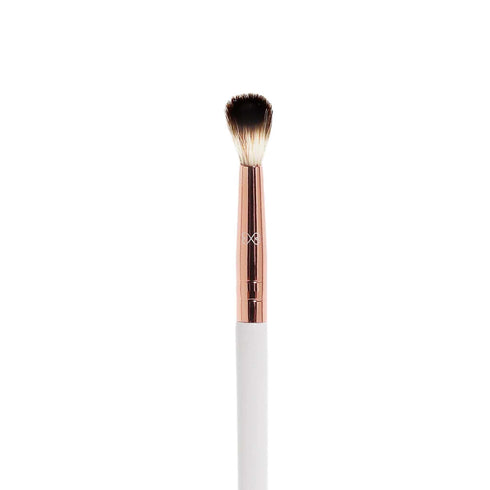 Boujee Beauty Small Fluffy Blending Brush B420