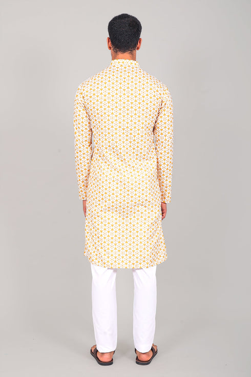 Veshbhoshaa Bluesaanchi Elegantly Casual Yellow Kurta Set