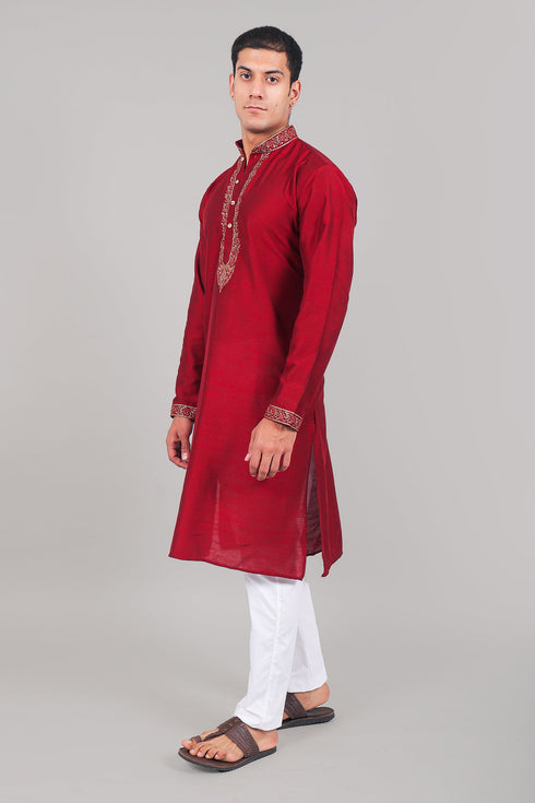 Veshbhoshaa Bluesaanchi Festive Embroidered Maroon Kurta Set