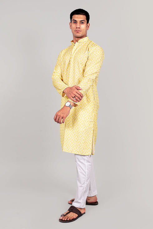 Veshbhoshaa Bluesaanchi Elegantly Casual Yellow Kurta Set
