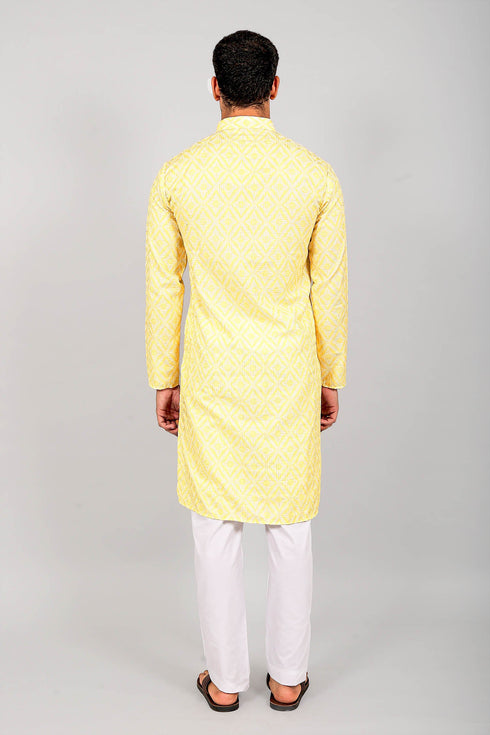 Veshbhoshaa Bluesaanchi Elegantly Casual Yellow Kurta Set