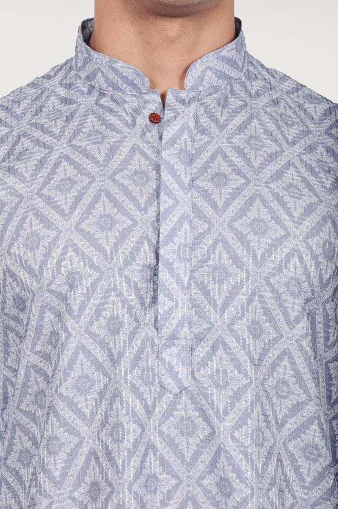 Veshbhoshaa Bluesaanchi Elegantly Casual Light Blue Kurta Set
