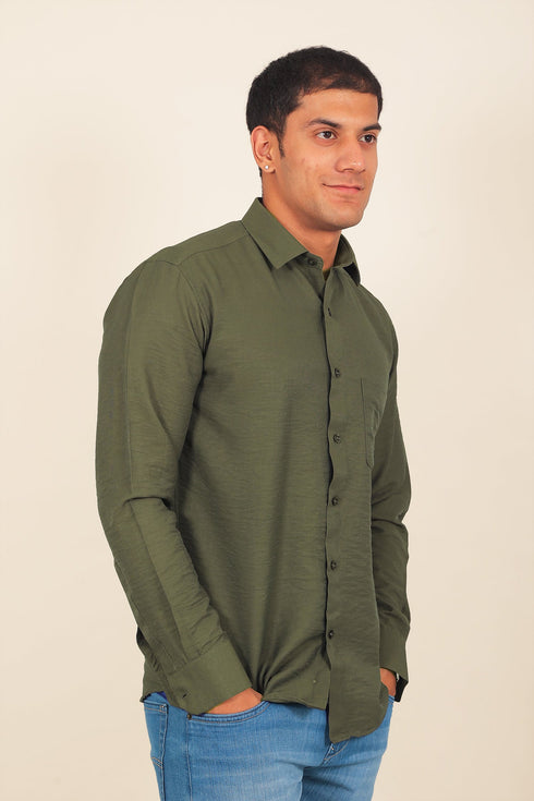 Veshbhoshaa Bluebird Men'S Olive Knitted Plain Shirt