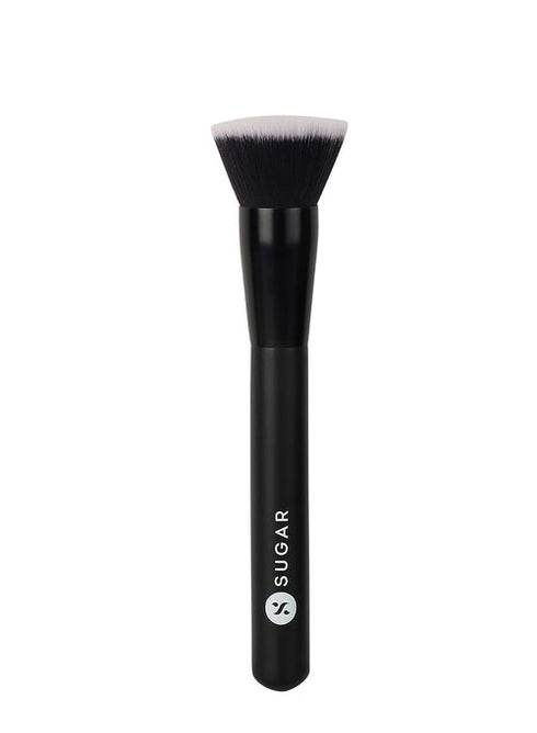 Sugar Cosmetics Blend Trend 052 Kabuki | Brush For Foundation Soft Synthetic Bristles and Wooden Handle