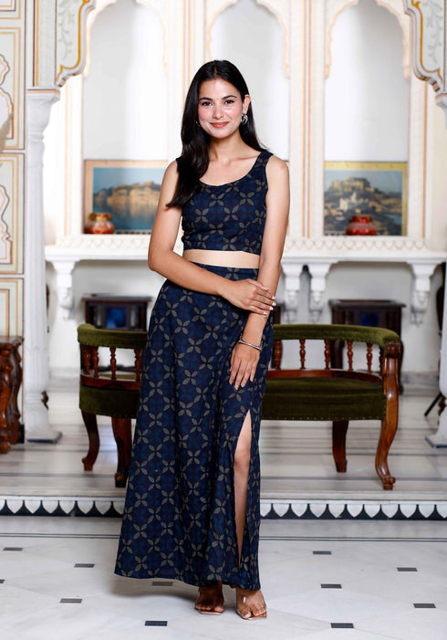 Miravan Womens Blue Abstract Print Crop Top And Side Slit A Line Skirt Co Ord Set