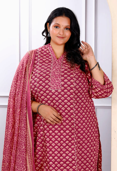 Miravan Womens Plus Size Floral Printed Gota Patti Pink Straight Pure Cotton Kurta And Palazzo With Dupatta Set