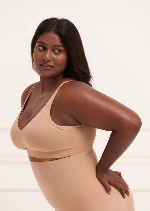 UNDERNEAT Padded All Day Bra - Lightly Padded Wireless T Shirt Bra with Full Coverage - Beige