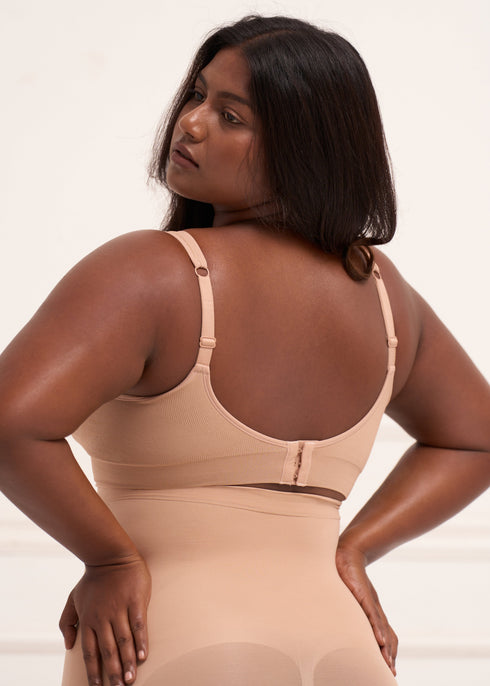 UNDERNEAT Padded All Day Bra - Lightly Padded Wireless T Shirt Bra with Full Coverage - Beige