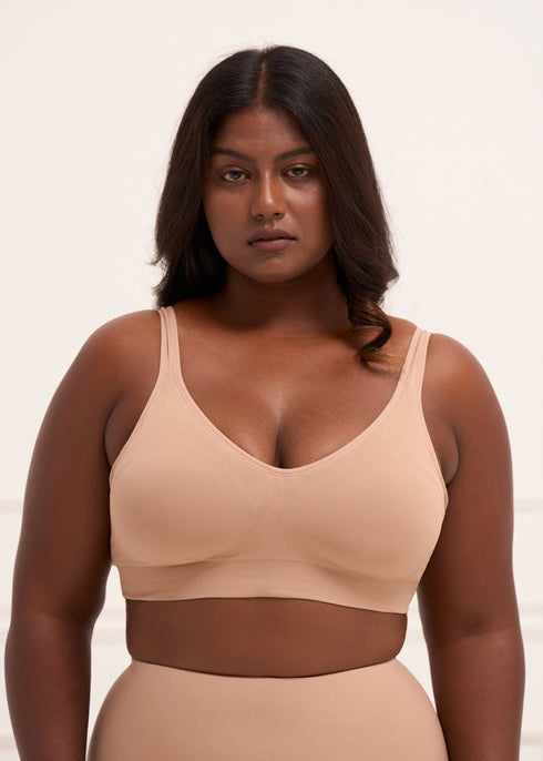 UNDERNEAT Padded All Day Bra - Lightly Padded Wireless T Shirt Bra with Full Coverage - Black