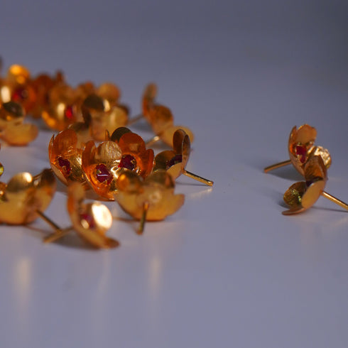 Pure Silver Gold Plated Kundan Flowers Pack Of 108 43G