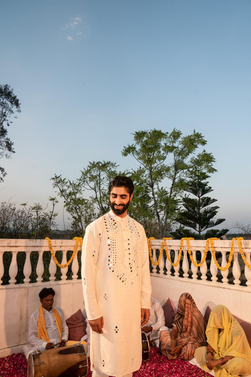 Kzari Ethereal Taj Mahal White Mirror Kurta
