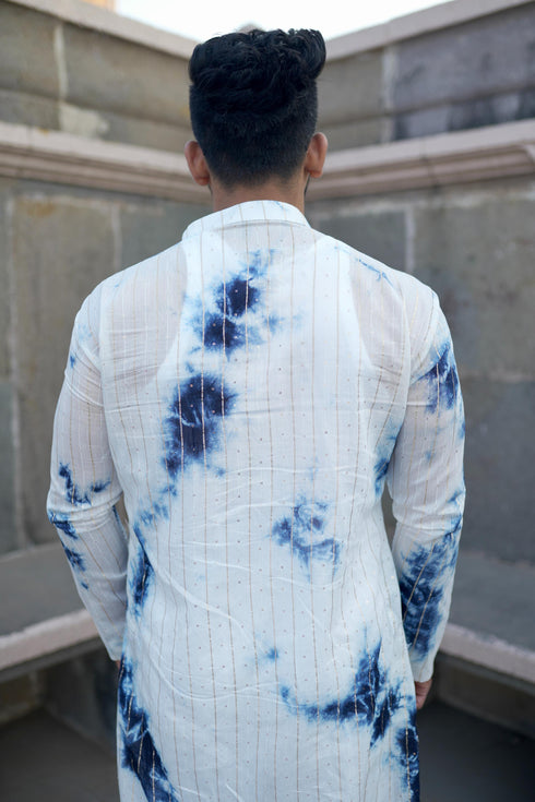 Kzari Nila-Wala Safed Chanderi Silk Tie & Dye Kurta
