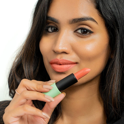 Disguise Satin Matte Lipstick Beige Musician 09