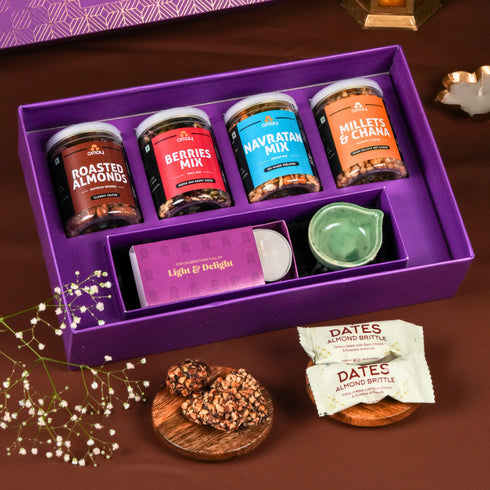Omay Foods Deluxe Delights Gift Box