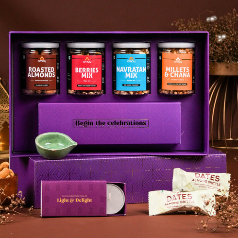 Omay Foods Deluxe Delights Gift Box