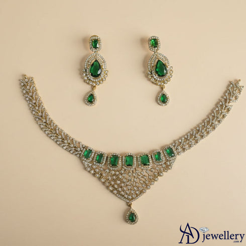 Emerald Collar Necklace Set