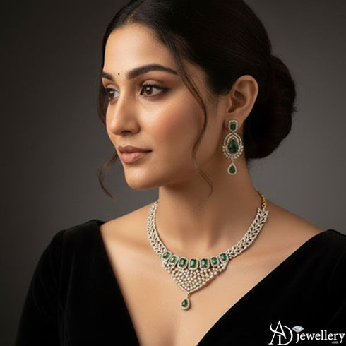 Emerald Collar Necklace Set