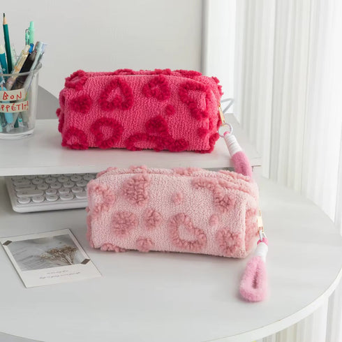 Milagro Beauty Fluffy Hearts Travel Case