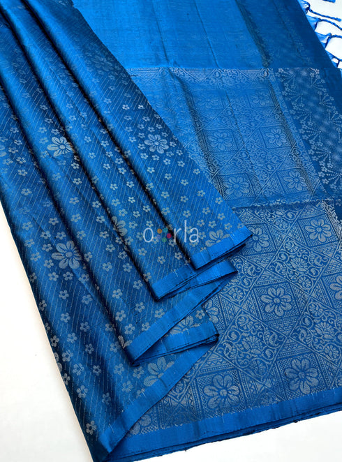 Prakruthi Ezhil Metal Blue Pure Silver Zari with Sleeve Work Handloom Soft Silk Saree
