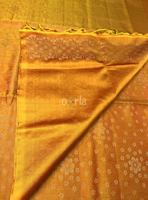 Prakruthi Ezhil Mango Yellow Pure Silver Zari with Sleeve Work Handloom Soft Silk Saree