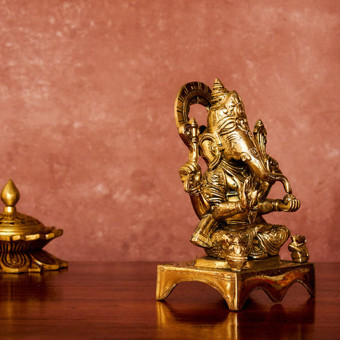 CREATUNIQ Ganesha Brass Idol with Antique Polish