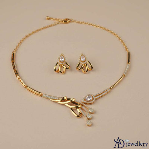 Golden Petal Grace Necklace Set