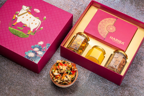 Hariba Dairy Farm Hamper pack with American Dryfruit Punch