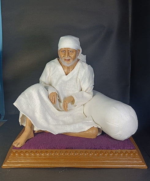 Sai Murti in Sitting pose