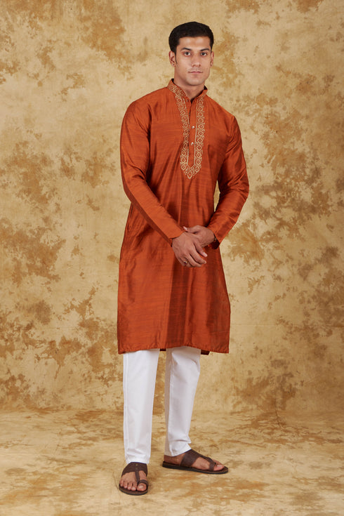 Veshbhoshaa Bluesaanchi Royal Elegance Tawny Handloom Embroidery Kurta Set