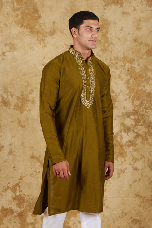 Veshbhoshaa Bluesaanchi Royal Elegance Field Drab Handloom Embroidery Kurta Set