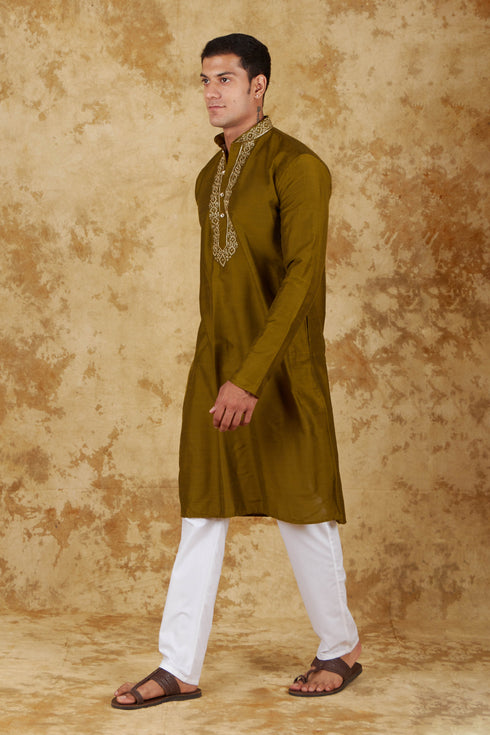 Veshbhoshaa Bluesaanchi Royal Elegance Field Drab Handloom Embroidery Kurta Set