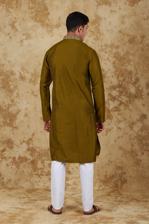 Veshbhoshaa Bluesaanchi Royal Elegance Field Drab Handloom Embroidery Kurta Set